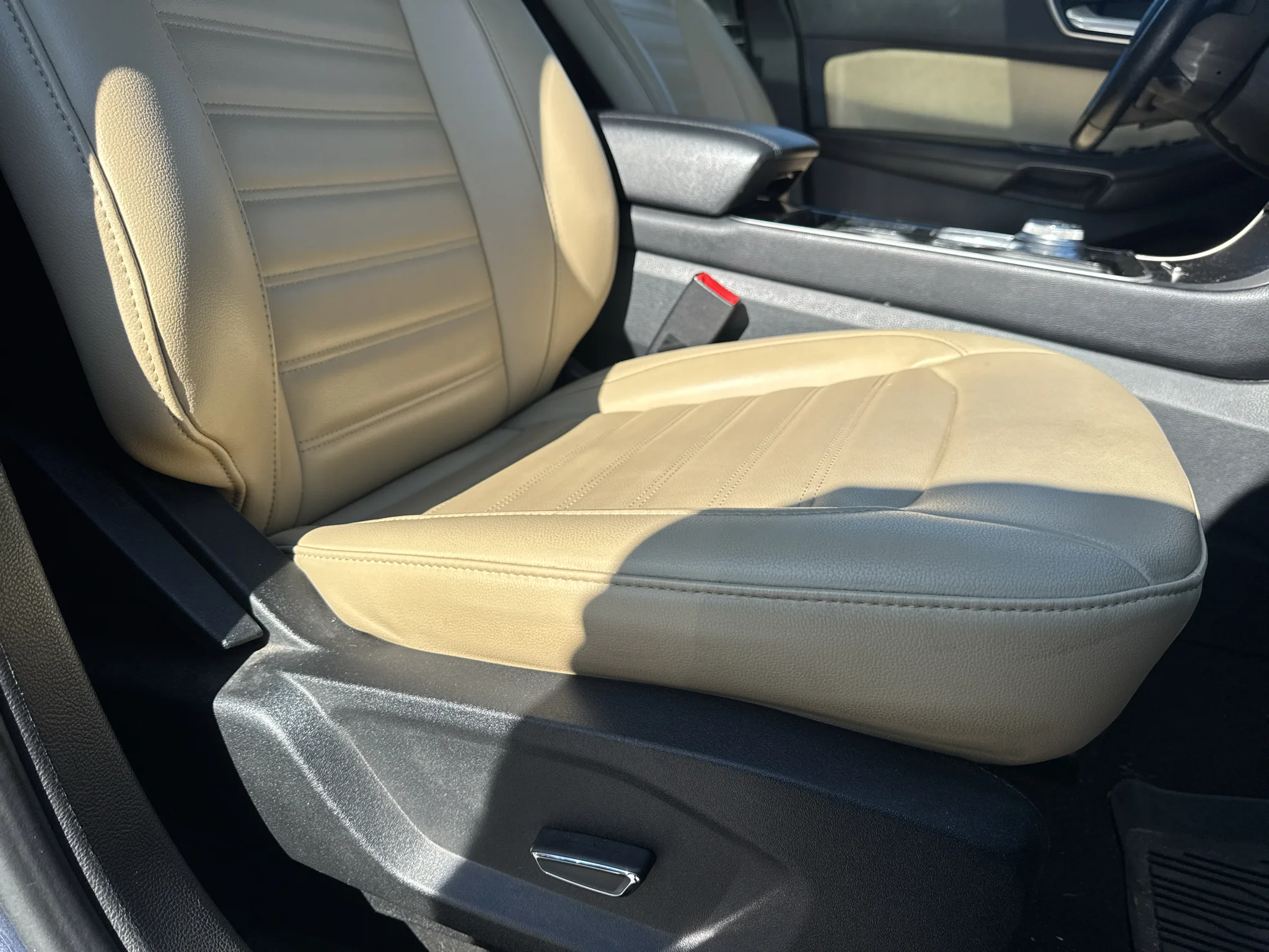 Used 2019 Blue Metallic Ford SEL image 15