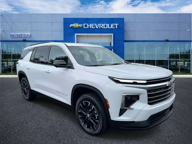 2026 Chevrolet Traverse FWD LT