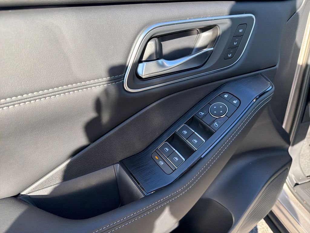 New 2026 Nissan Rogue Platinum 4D Sport Utility