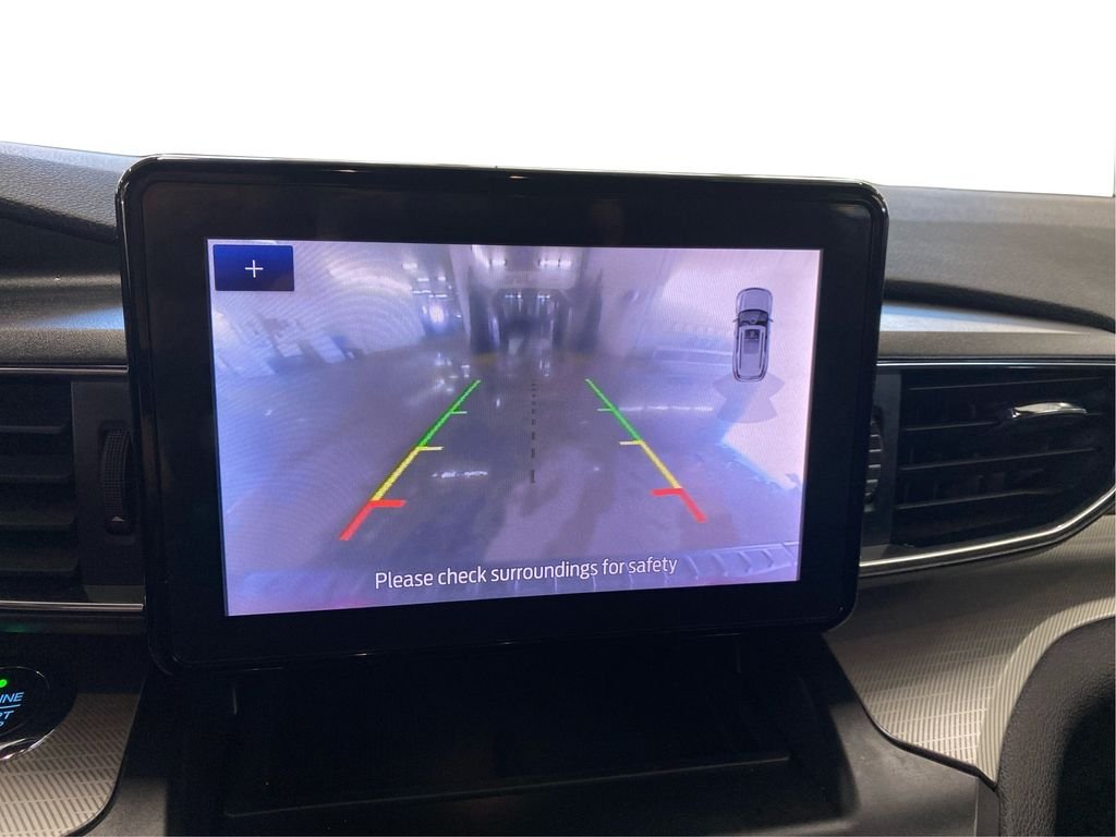 Used 2020 Blue Ford XLT image 19