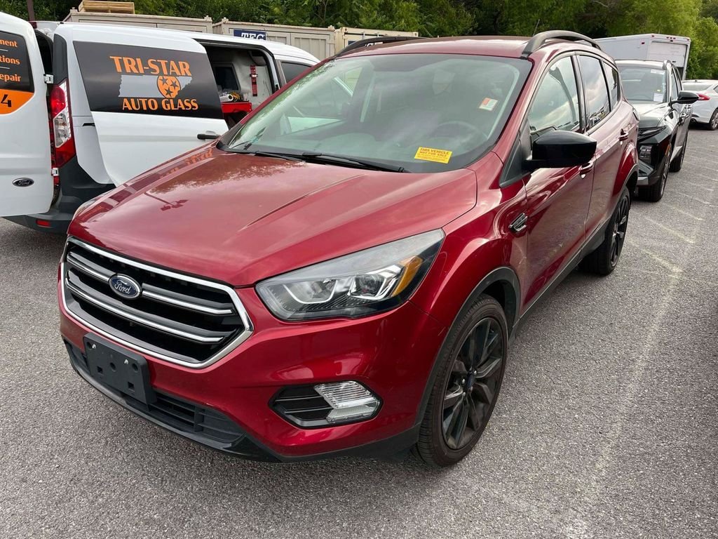 Used 2018 Red Ford SE image 4