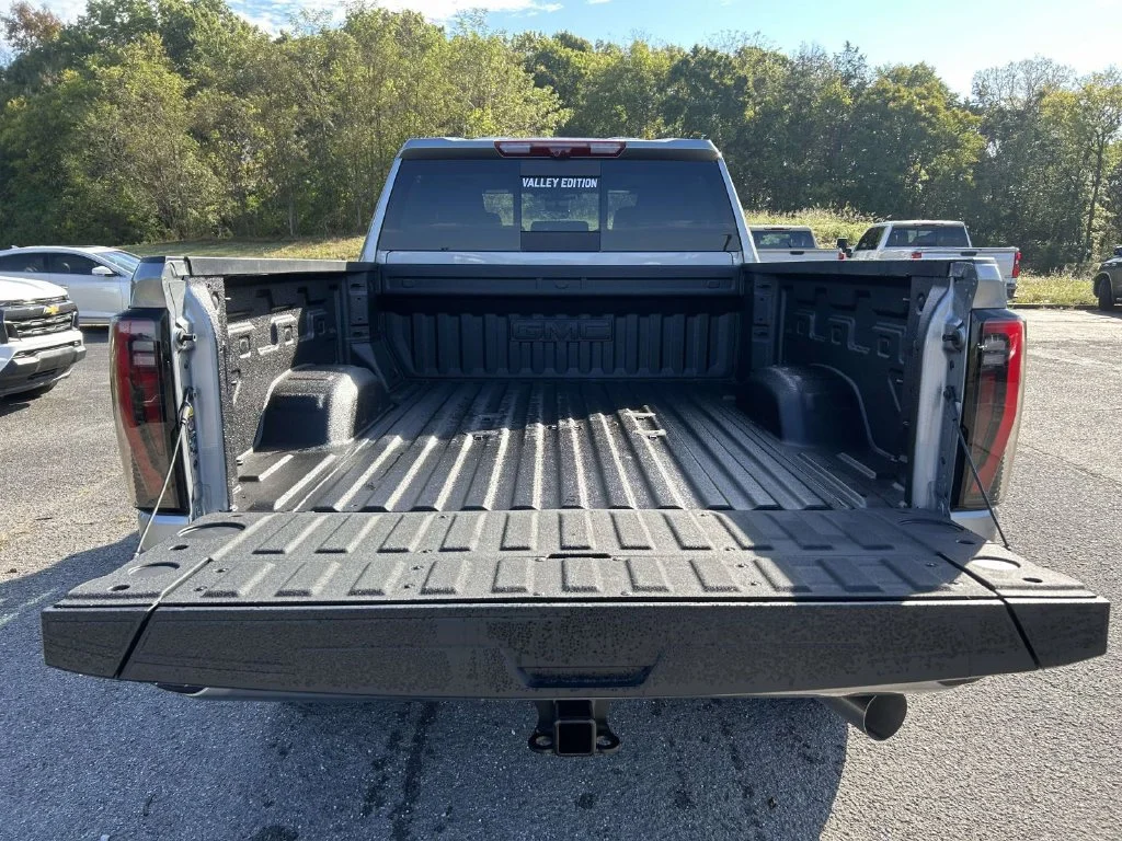 New 2026 Sterling Metallic GMC AT4 image 11
