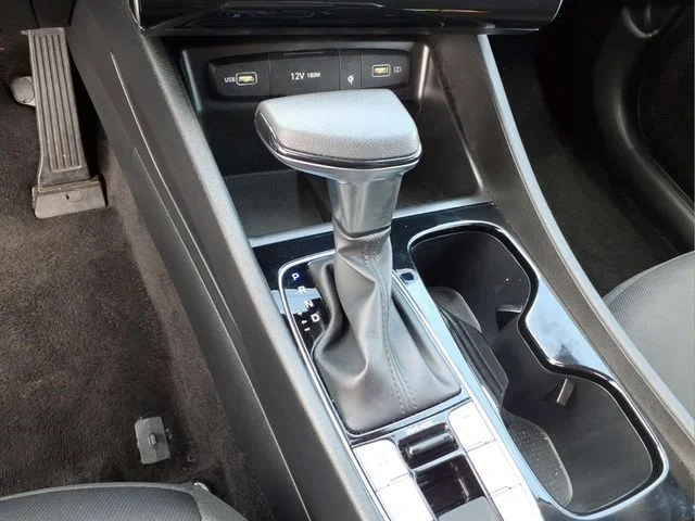 Used 2024 Gray Hyundai SEL image 26