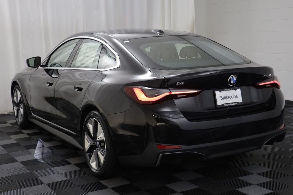 New 2026 Black Sapphire Metallic BMW xDrive40 image 16