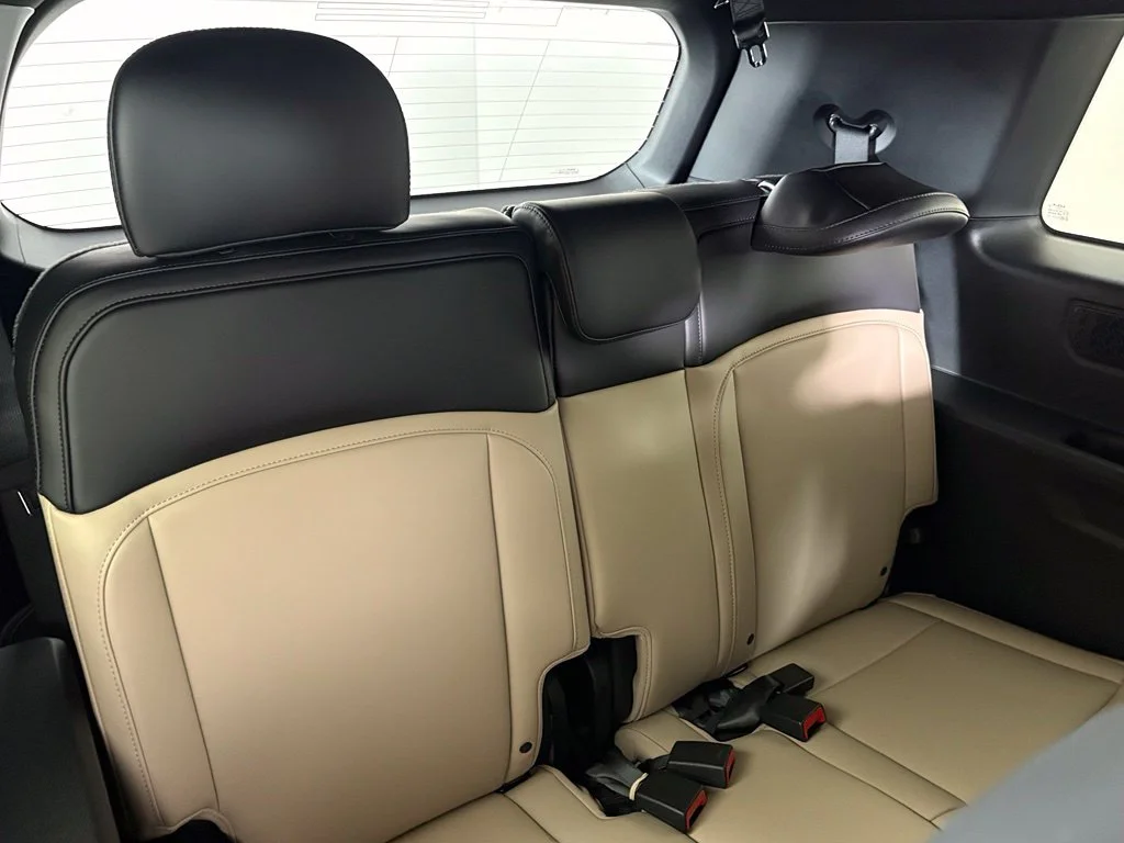 New 2027 Glacial White Pearl Kia EX image 18