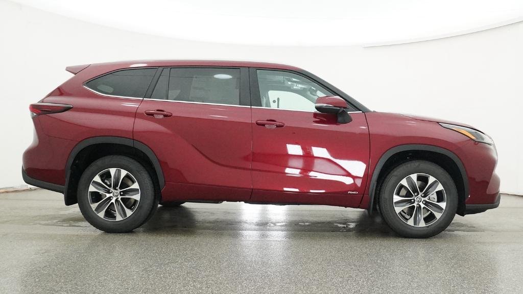 New 2026 Ruby Flare Pearl Toyota Hybrid XLE image 28