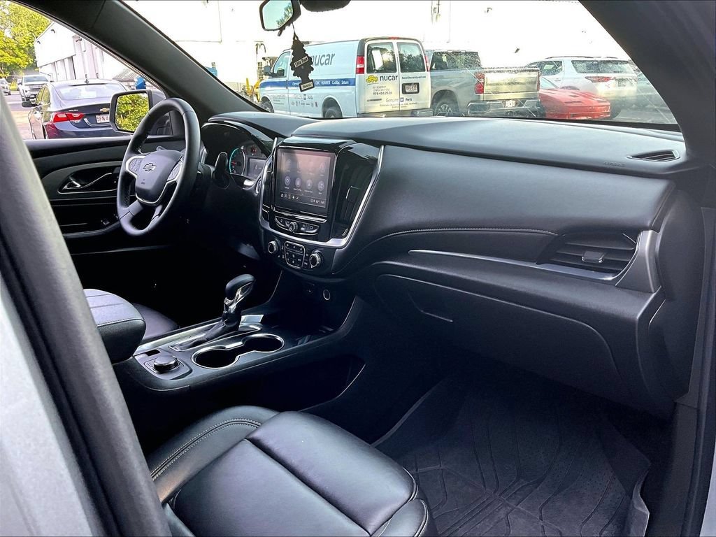 Used 2023 STERLING GRAY METALLIC Chevrolet LT Leather image 22