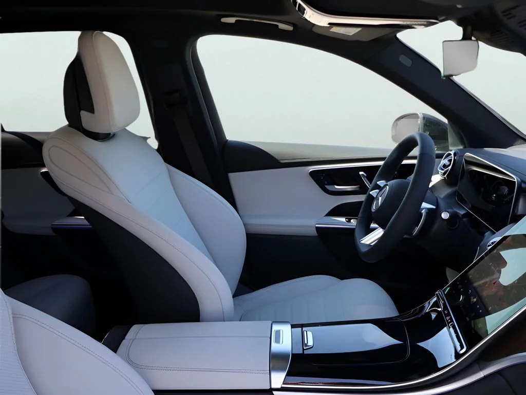 New 2026 Polar White Mercedes-Benz GLC 300 image 52