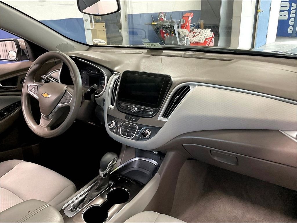 Used 2024 Gray Chevrolet LT image 14