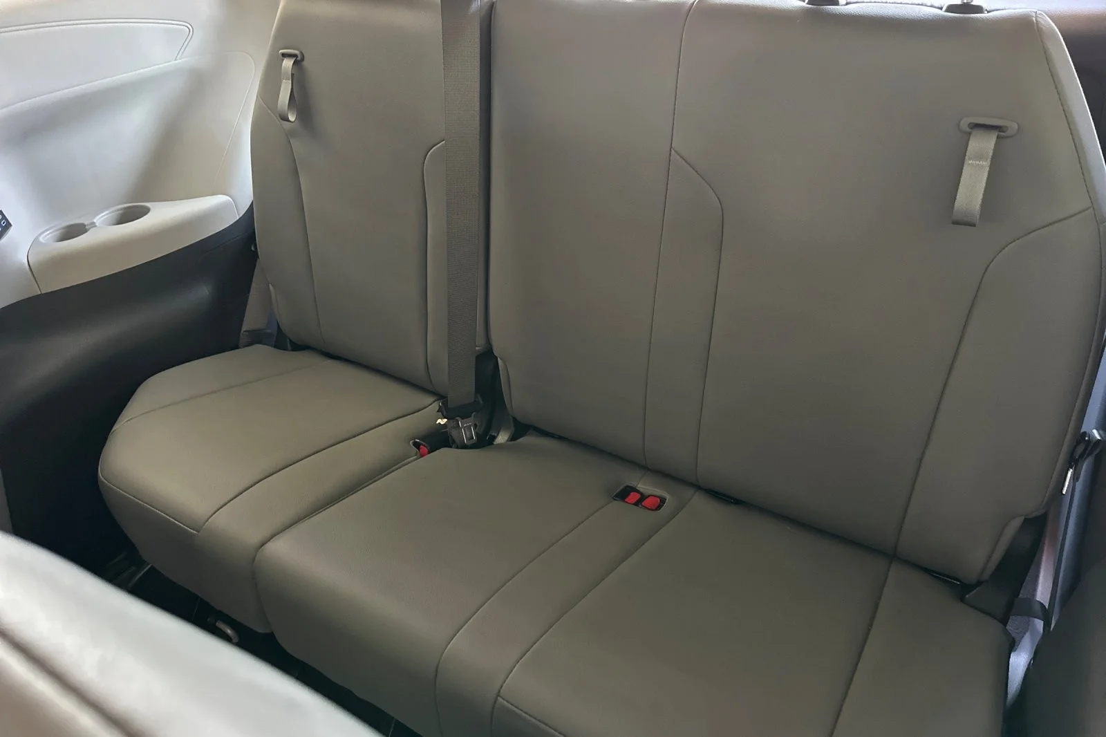 Used 2022 CELESTIAL SILVER MET Toyota XLE image 14