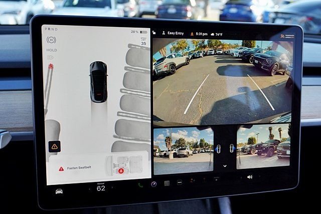 Used 2023  Tesla Long Range image 32