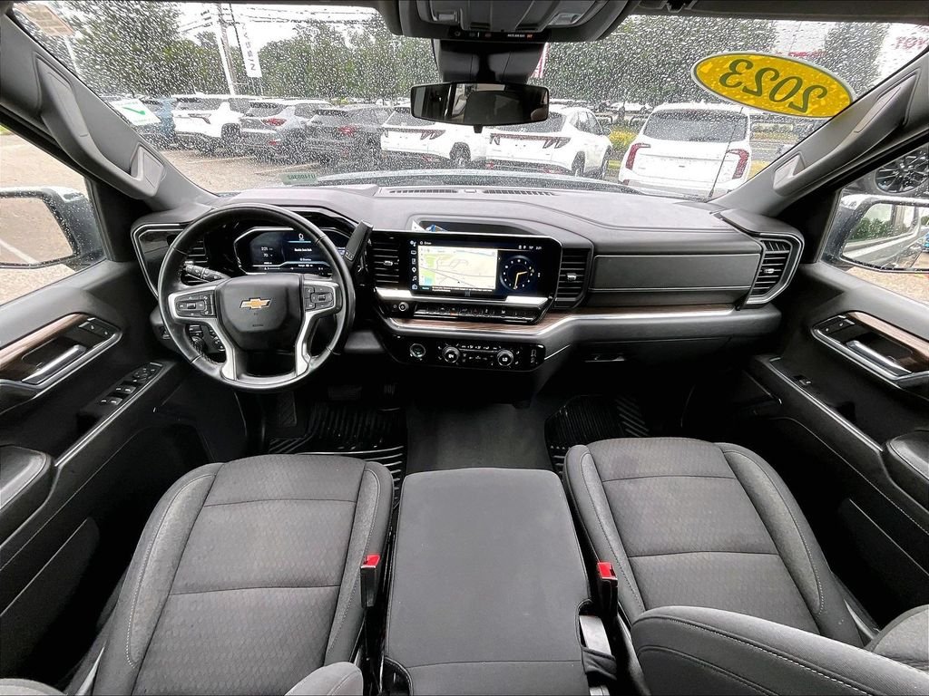 Used 2023 Gray Chevrolet LT image 21