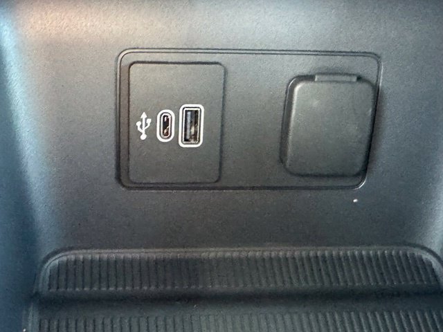 New 2027 Avalanche Gray Ford Active image 36