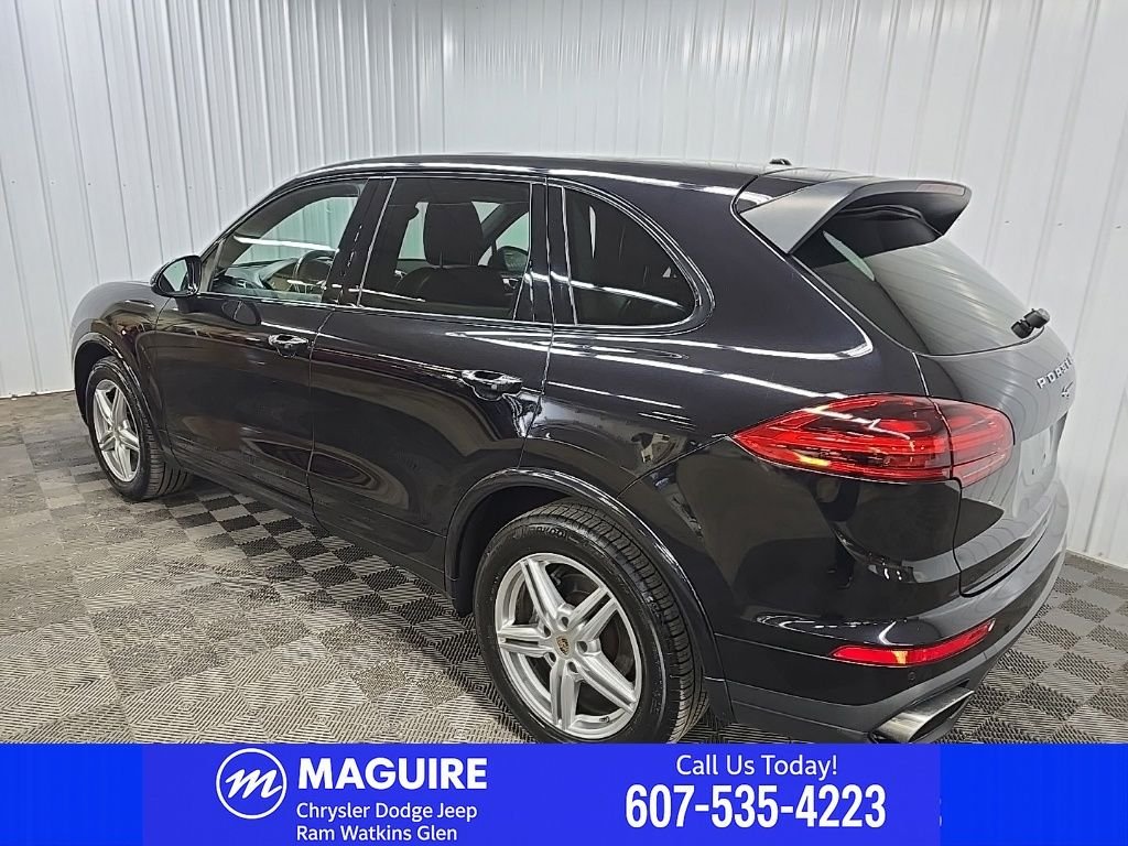 Used 2017 Moonlight Blue Metallic Porsche Base image 11