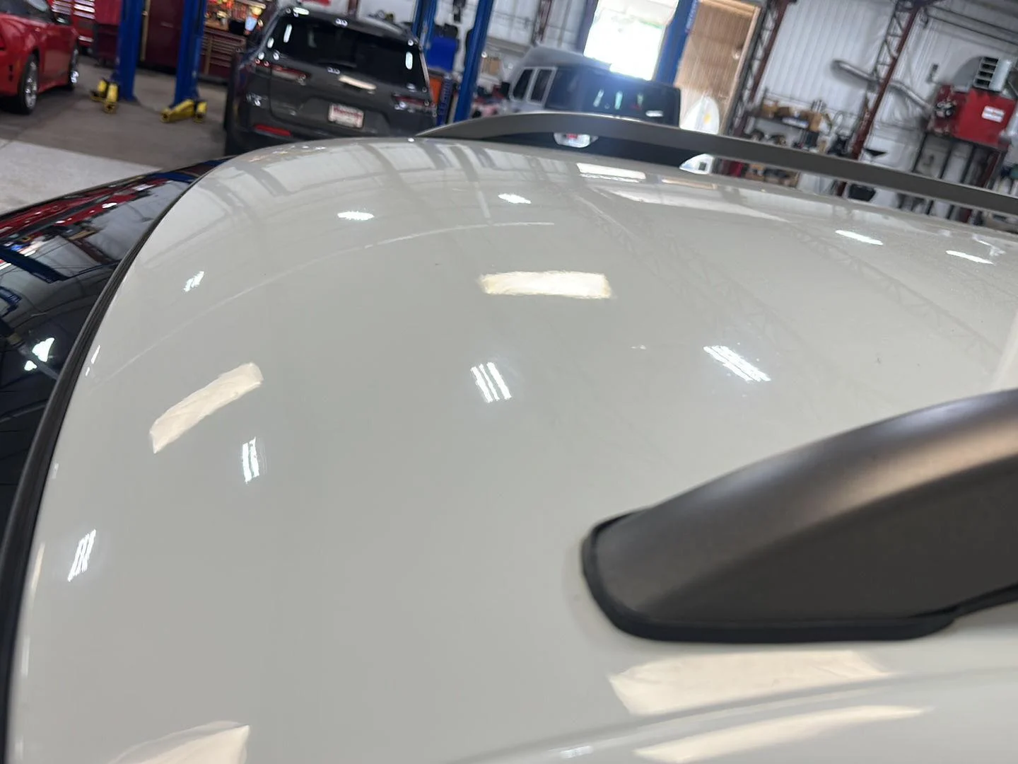 Used 2019 Bright White Clearcoat Jeep Trailhawk image 15
