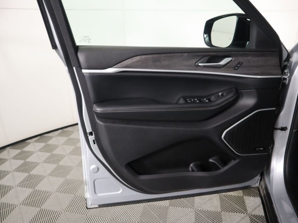 2024 Jeep Grand Cherokee L Limited - Photo 25