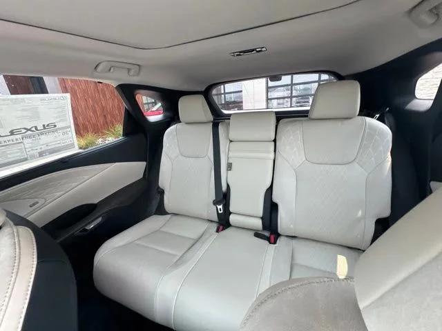 New 2026 Eminent White Pearl Lexus LUXURY image 26