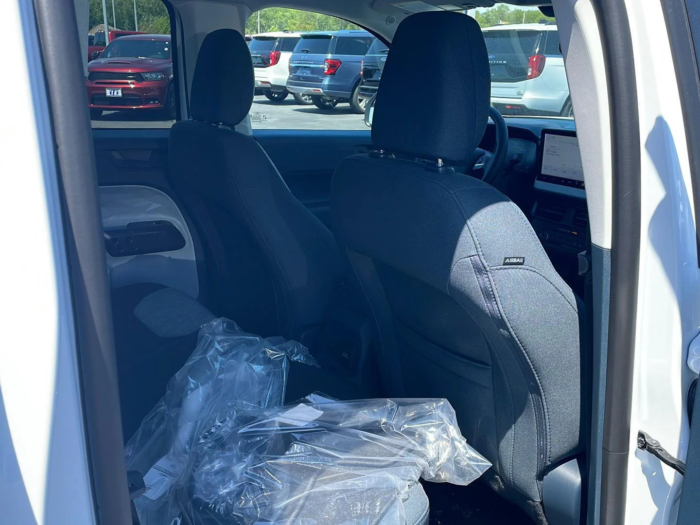 New 2026 Oxford White Ford XLT image 28