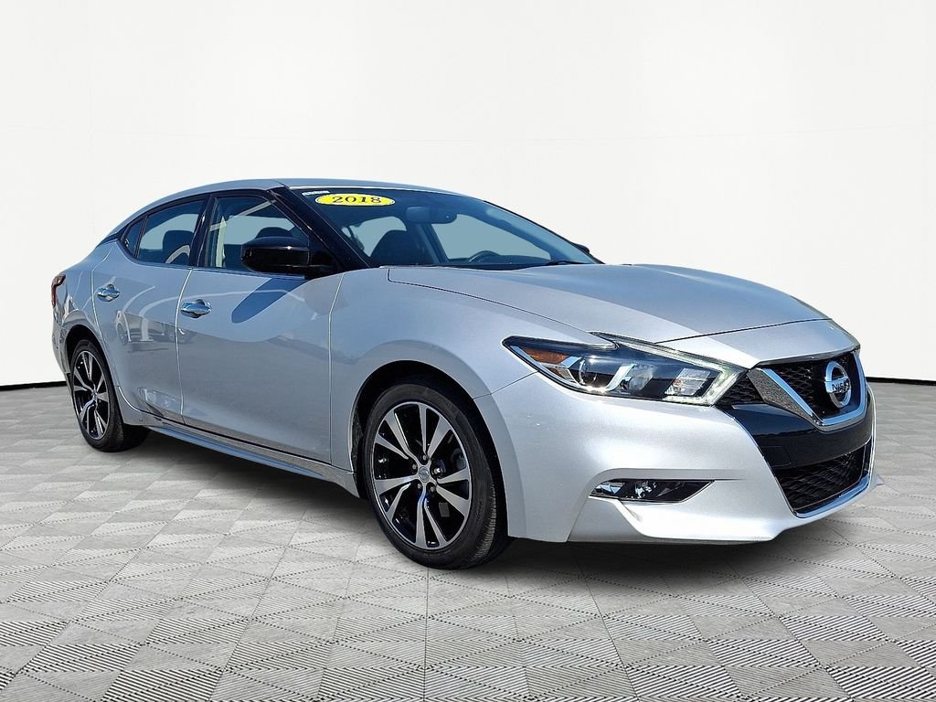 2018 Nissan Maxima S's photo