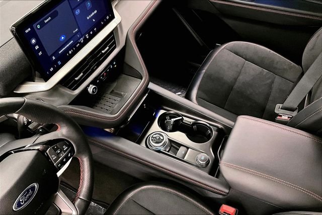 2025 Ford Explorer ST - Photo 17