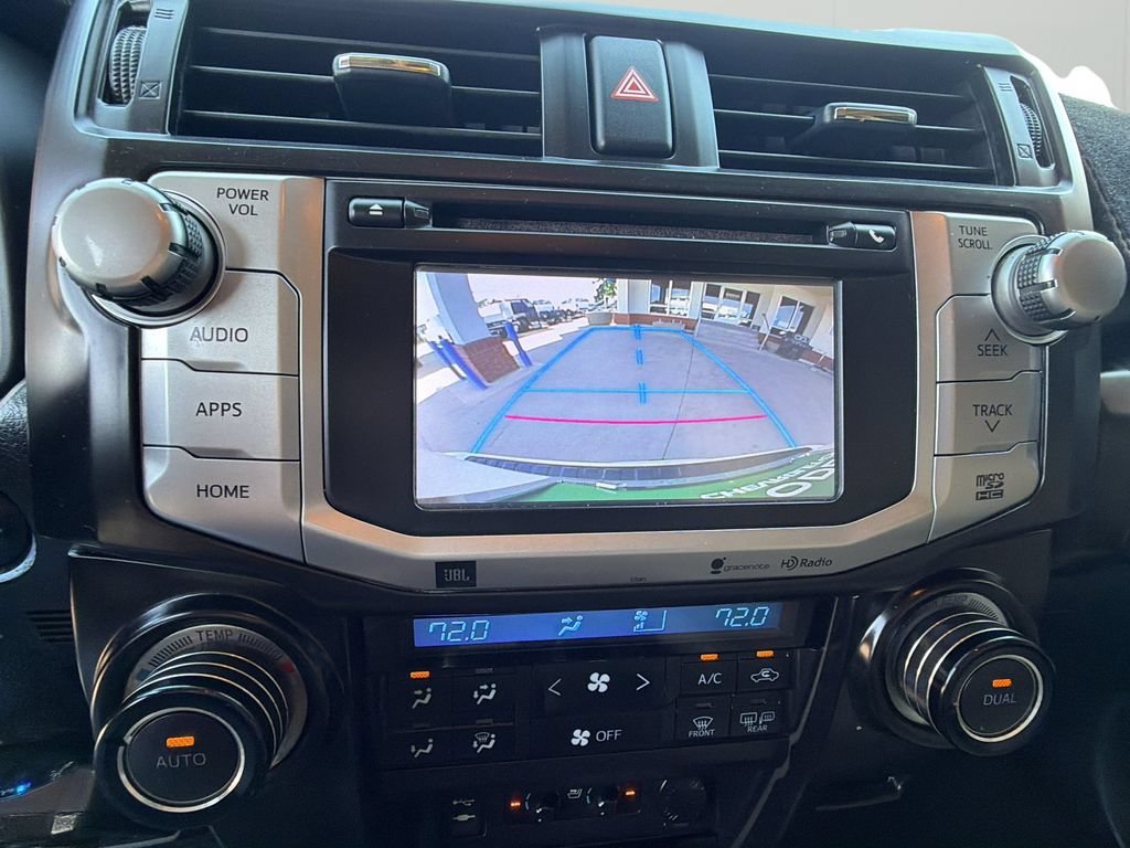 Used 2014  Toyota Limited image 24