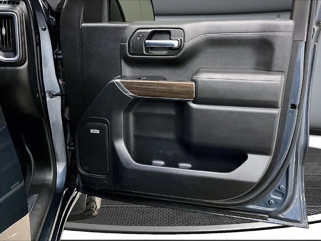 Used 2020 Gray Chevrolet LT Trail Boss image 29
