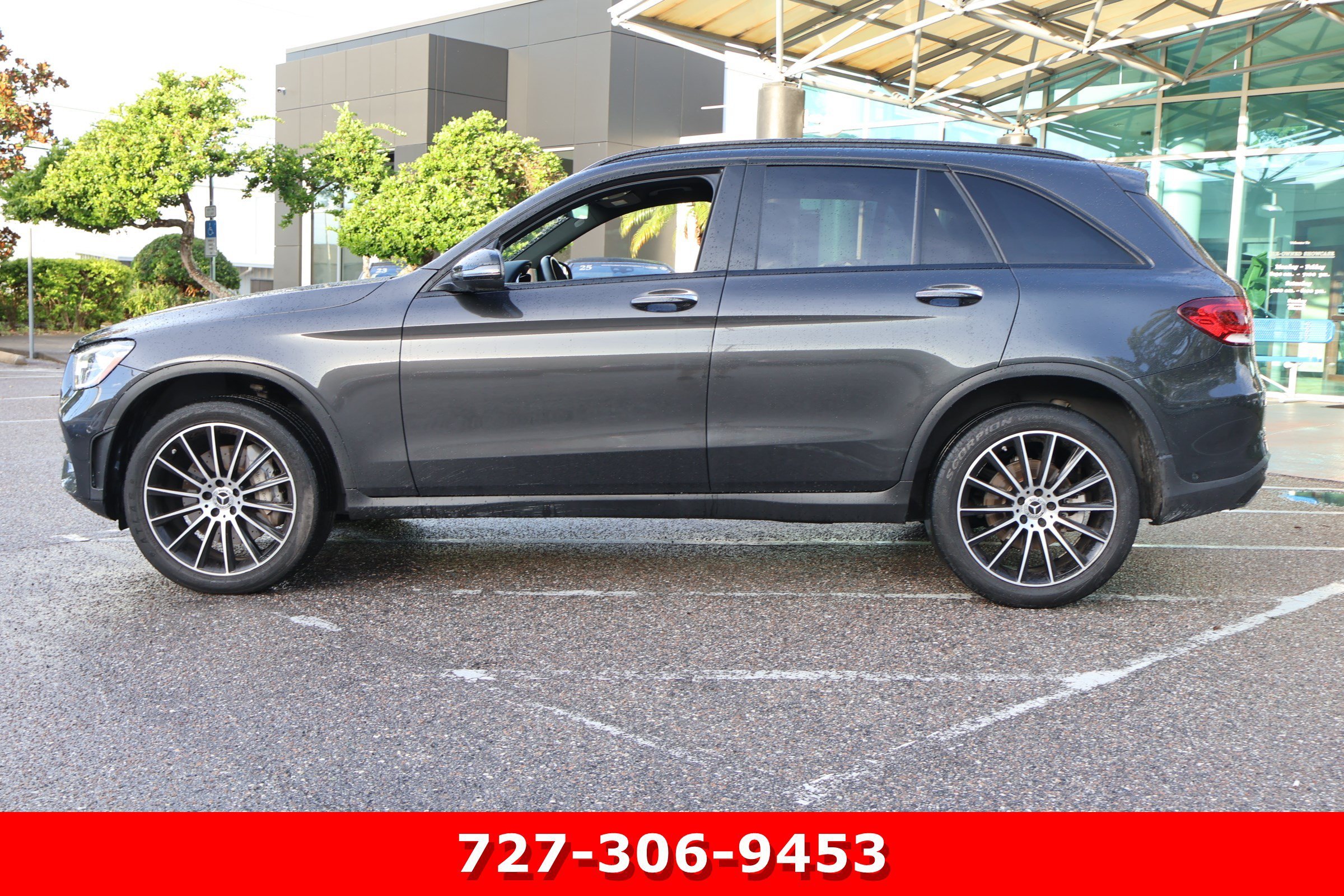 Certified Used 2022 Graphite Gray Metallic Mercedes-Benz GLC 300 image 5