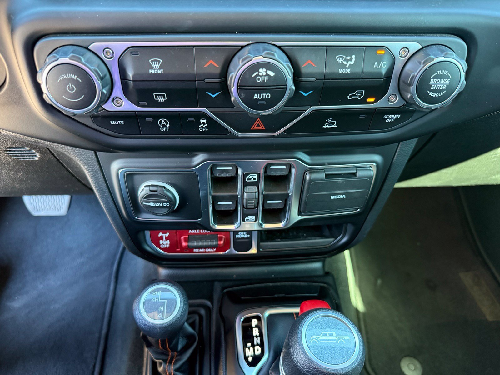 2023 Jeep Gladiator Mojave - Photo 24