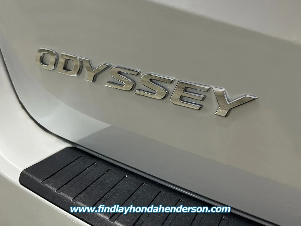 New 2027 Platinum White Pearl Honda Touring image 6