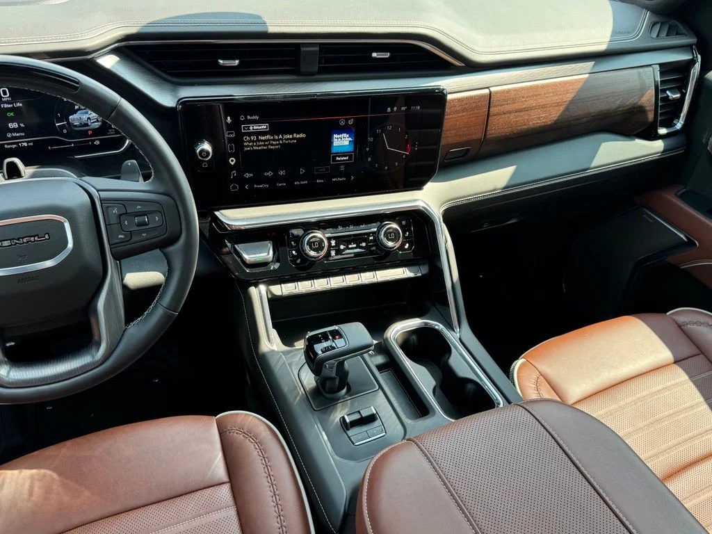 Used 2025 Silver GMC Denali Ultimate image 27