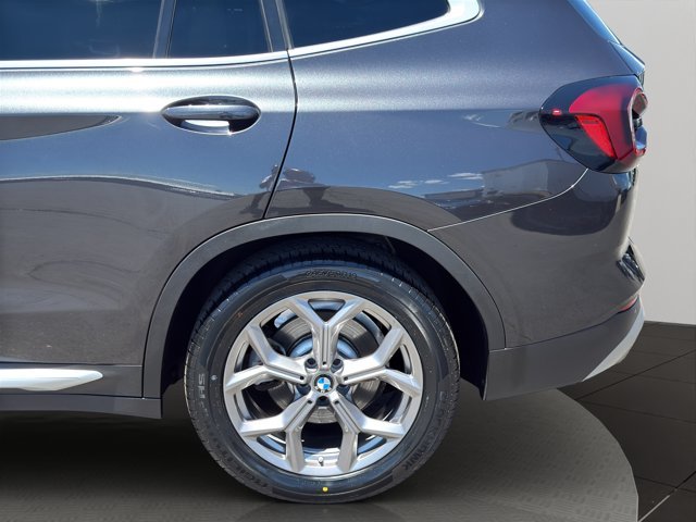 Used 2022 Dark Graphite Metallic BMW xDrive30i image 24