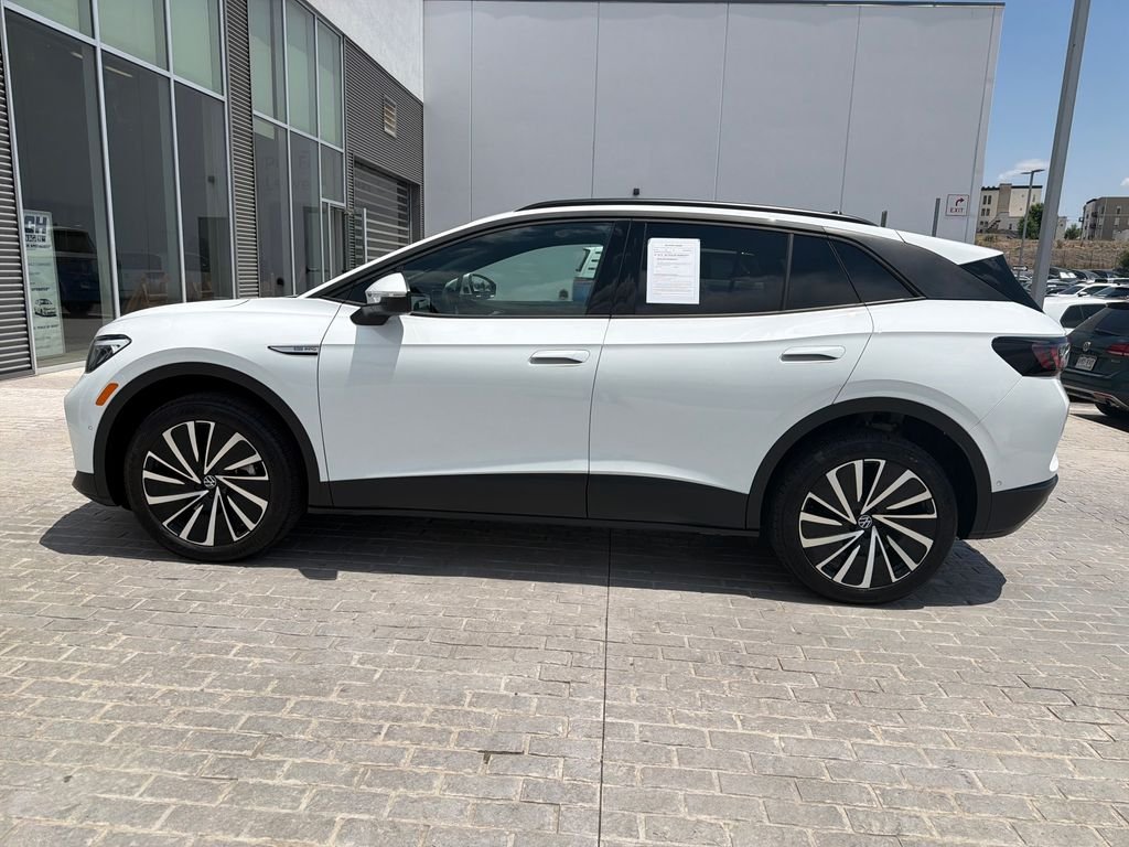 Certified Used 2025 Pure White Volkswagen Pro image 3
