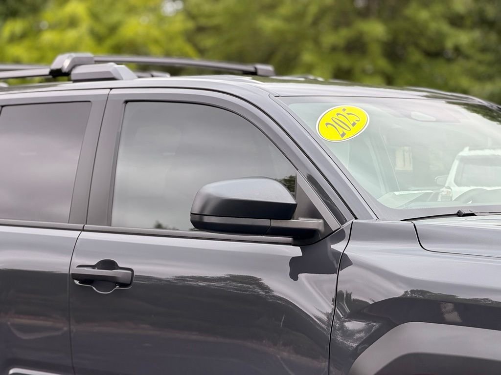 Used 2025  Toyota SR5 image 7