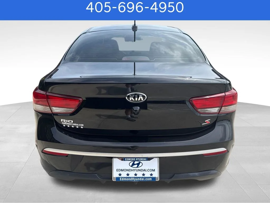 Pre-Owned 2021 Kia Rio S