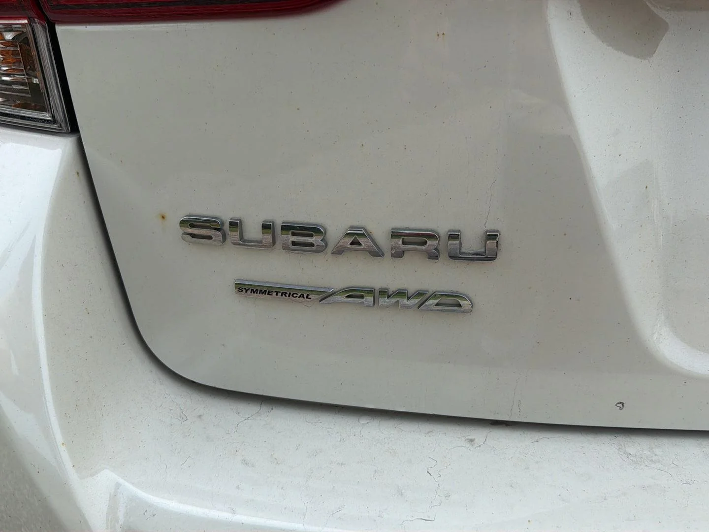 Used 2020 Crystal White Pearl Subaru Premium image 9