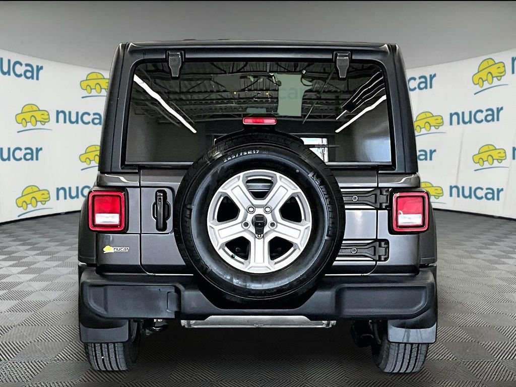 Used 2022 Granite Crystal Metallic Clearcoat Jeep Sport S image 5
