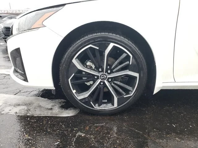 New 2025 White Nissan 2.5 SR image 22