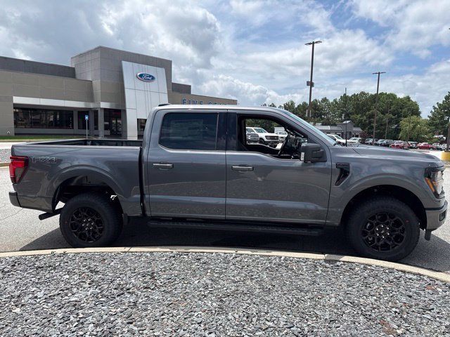New 2026 Carbonized Gray Metallic Ford XLT image 10