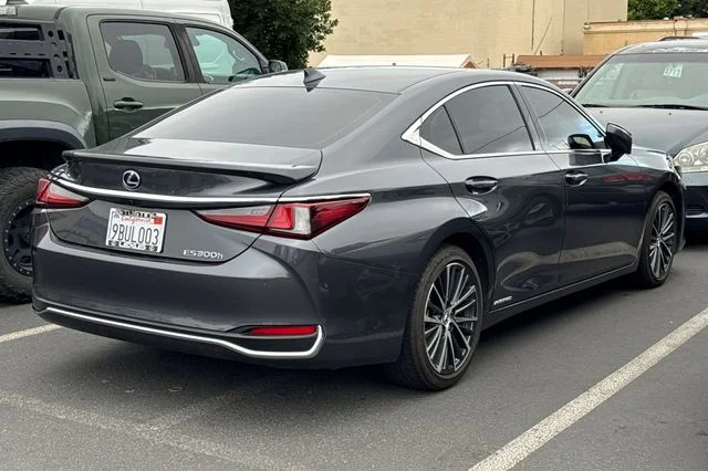 Used 2022 Gray Lexus 300h image 5