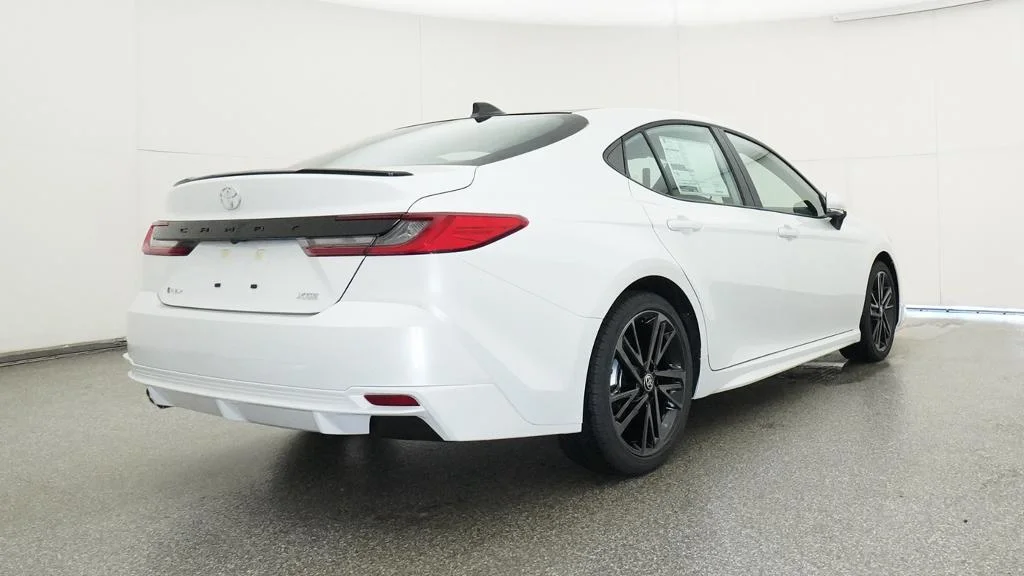 New 2026 Wind Chill Pearl Toyota XSE image 21