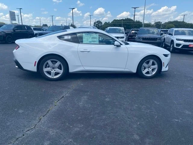 New 2026 Oxford White Ford EcoBoost® Fastback image 9
