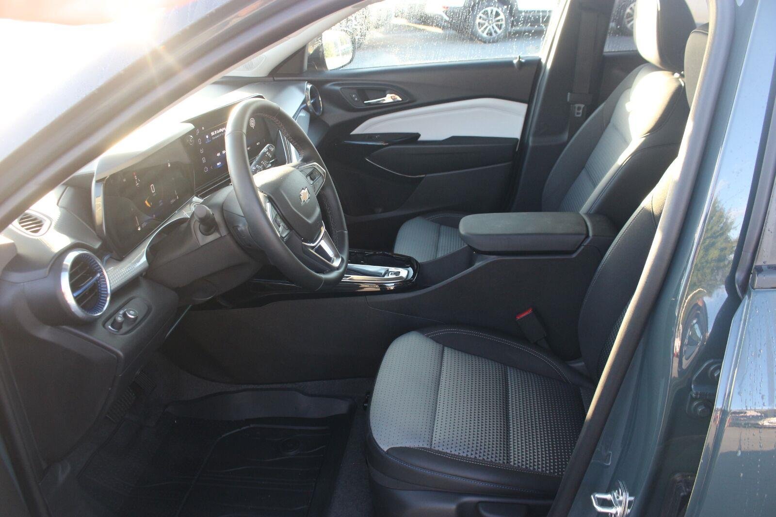 Used 2026 Cypress Gray Chevrolet LT image 16