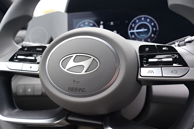 Certified Used 2024 White Hyundai SEL image 18