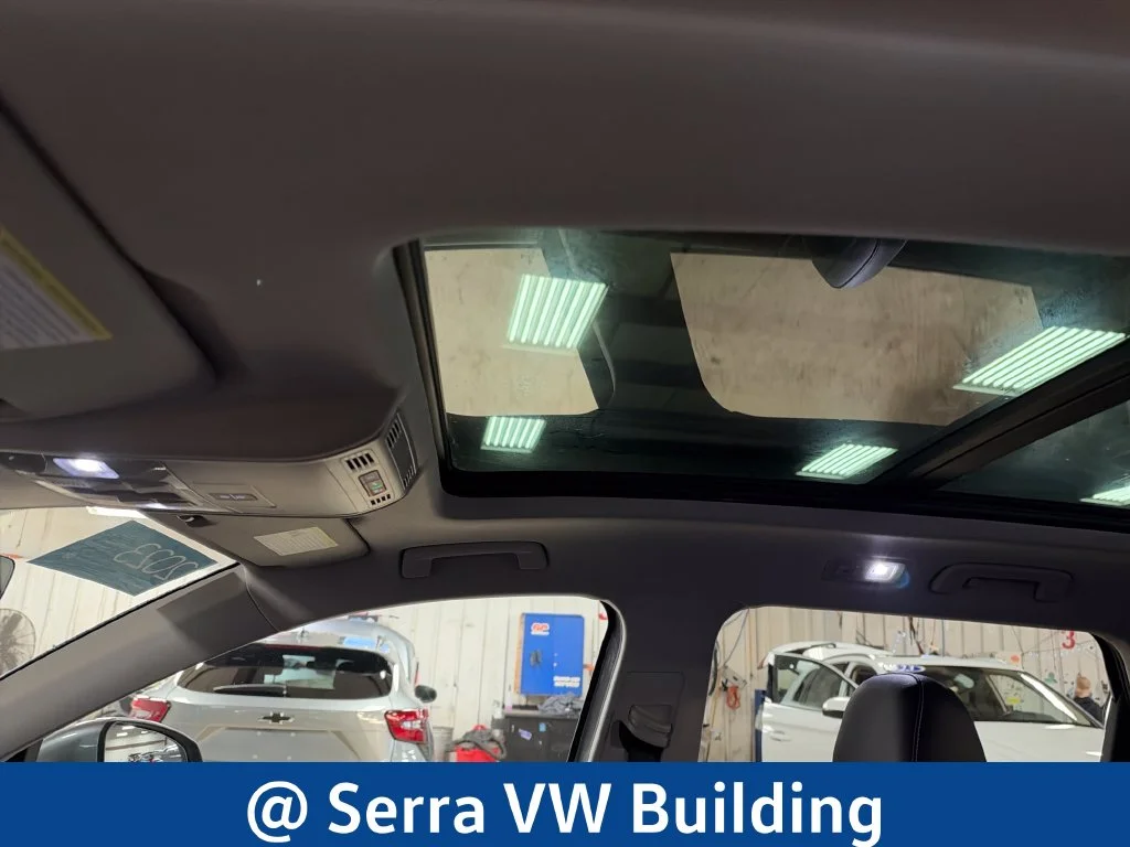 Used 2023 Silver Volkswagen 1.5T SE image 14