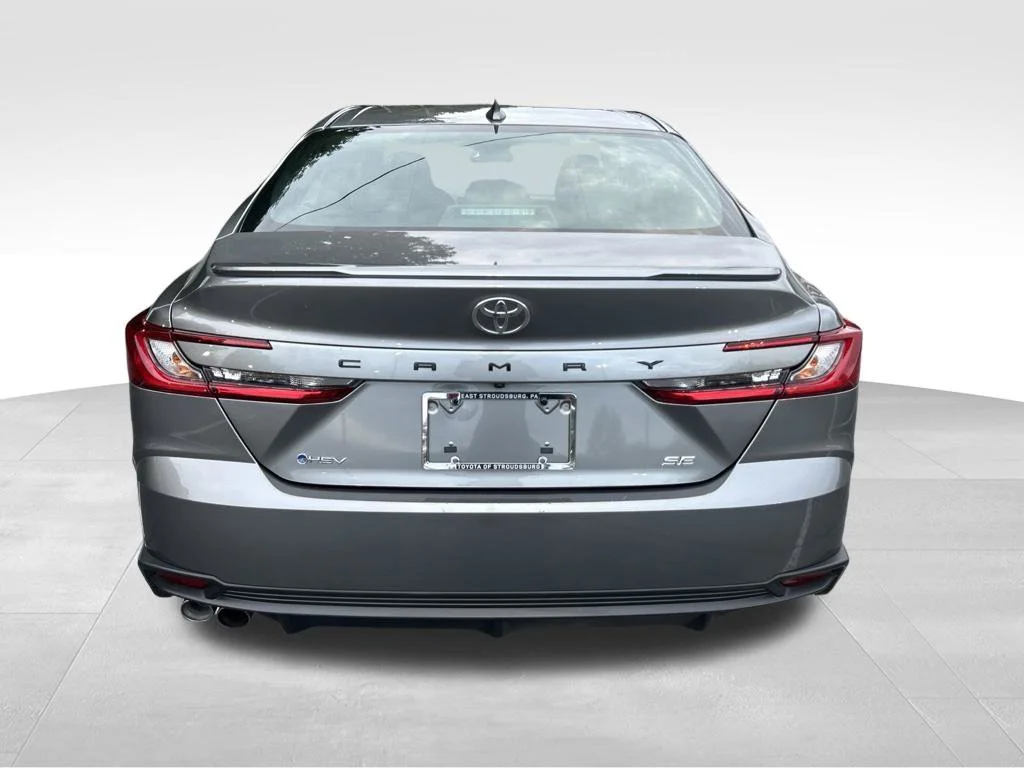 Certified Used 2025  Toyota SE image 4