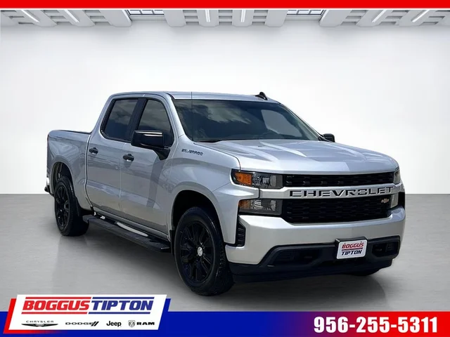 Pre-Owned 2021 Chevrolet Silverado 1500 Custom RWD 4D Crew Cab