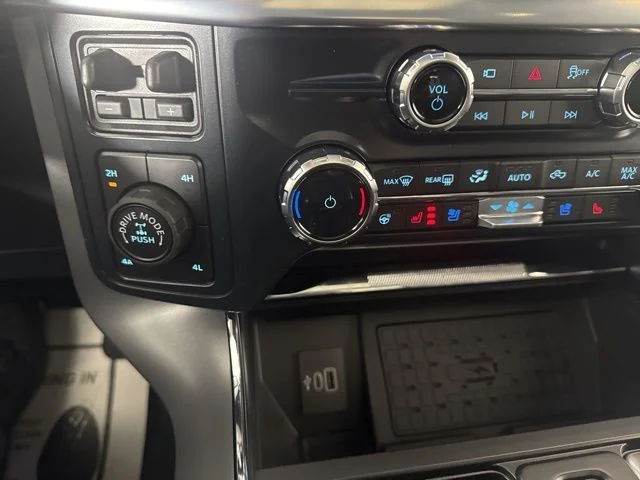 New 2026 Star White Metallic Tri-Coat Ford Lariat image 16
