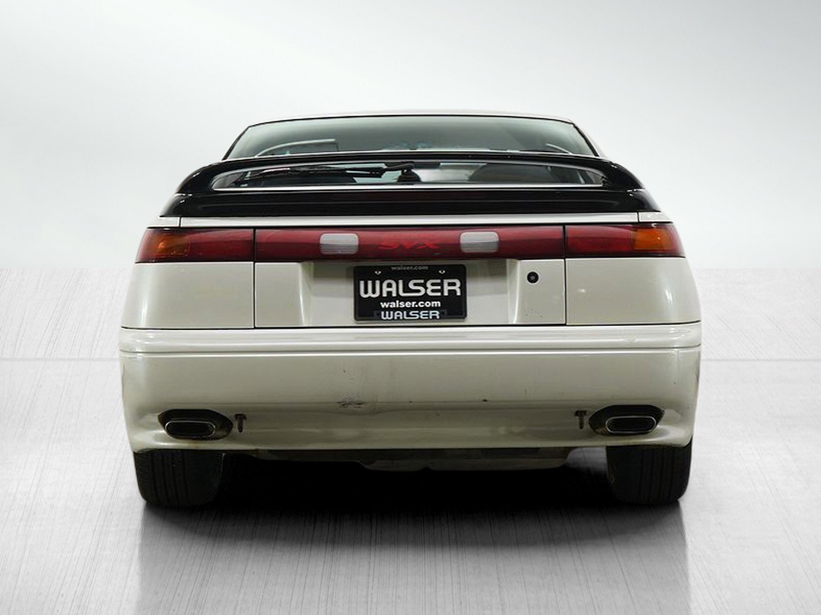 Used 1992 White Subaru  image 4
