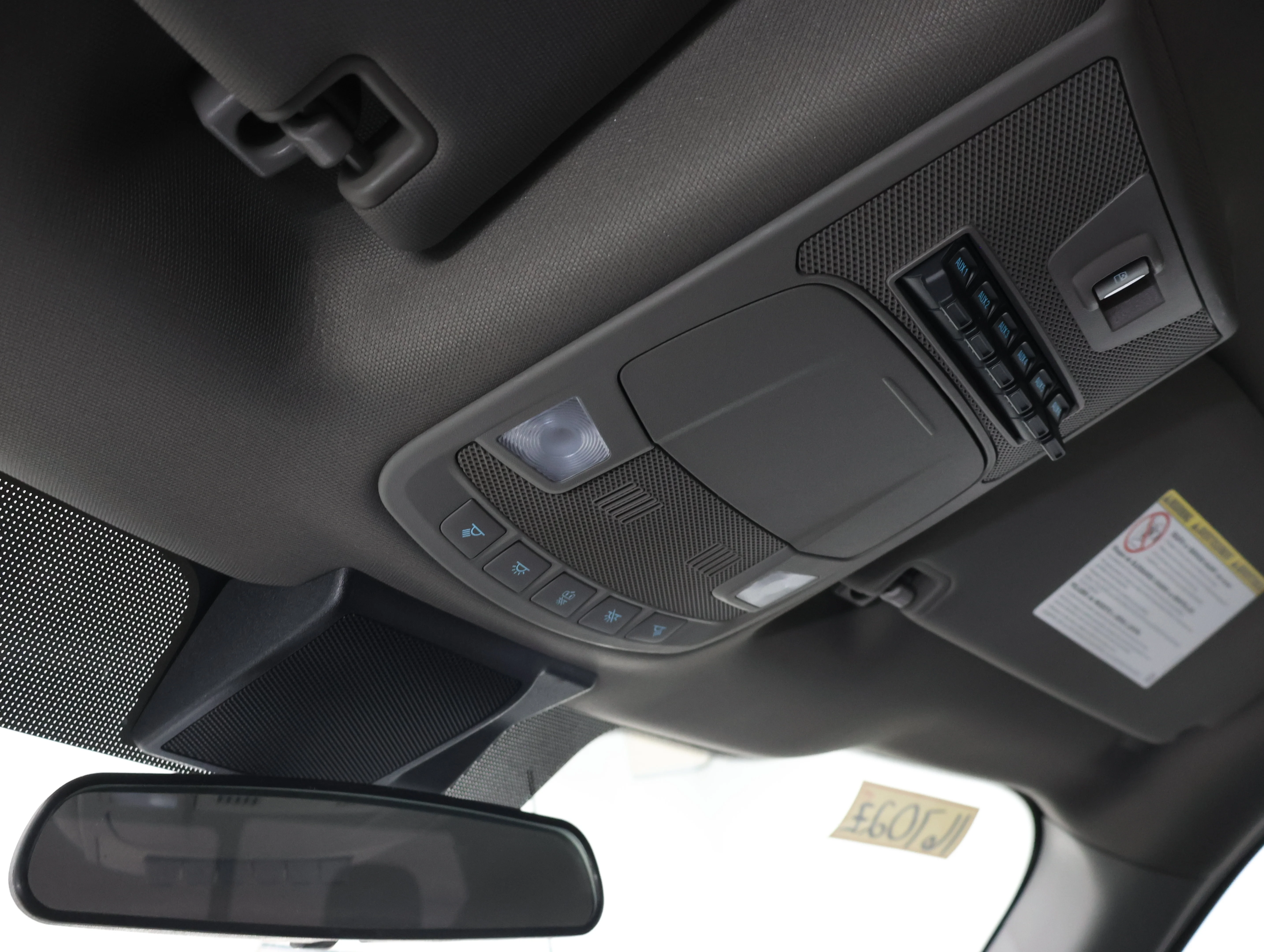Used 2022 Oxford White Ford XLT image 12