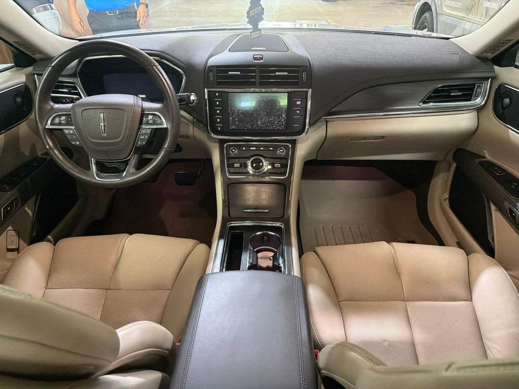Used 2020 White Lincoln Standard image 10